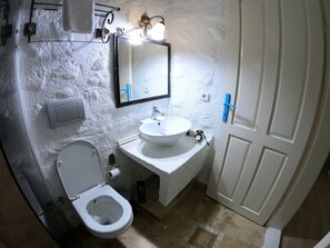 Ducha, cabezal de ducha con hidromasaje, artículos de tocador gratuitos