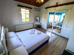 Deluxe Suite | Premium bedding, individually decorated, free WiFi, bed sheets - Zeren Alacati (Cesme)