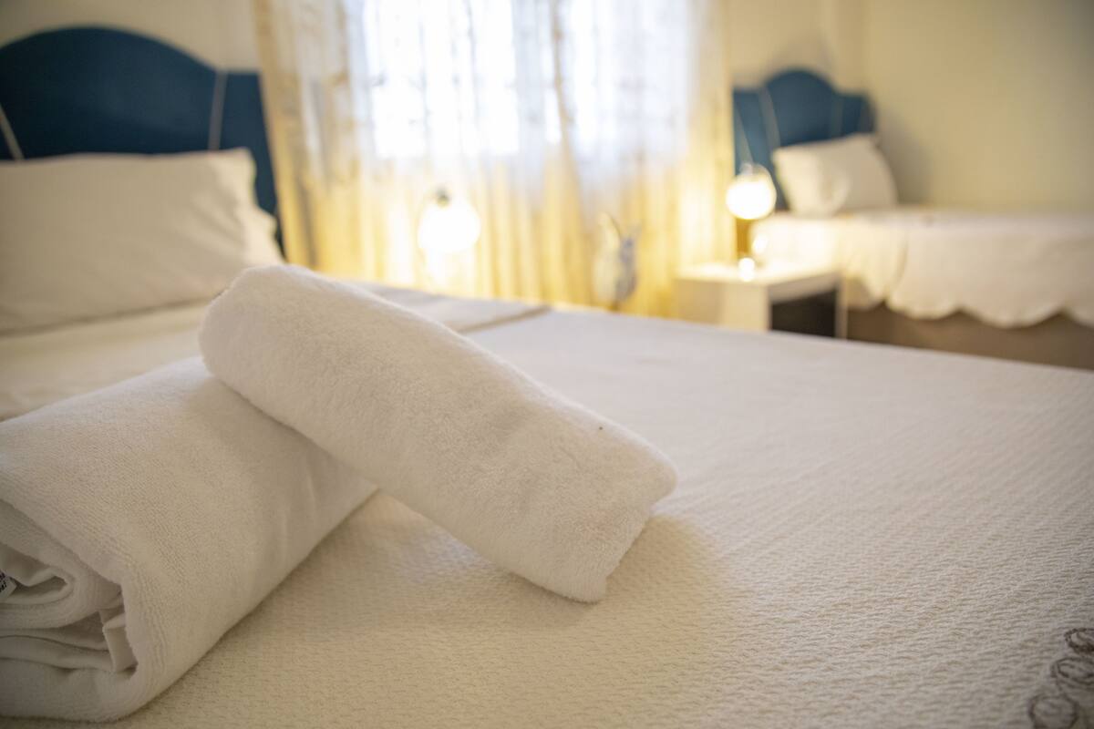 Family Suite | Premium bedding, WiFi (free), individually decorated, bed sheets