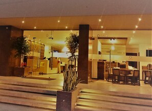 Superior-huoneisto, 2 makuuhuonetta, näköala puutarhaan | Kahvila