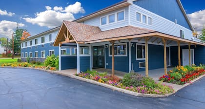 Northwoods Inn & Suites