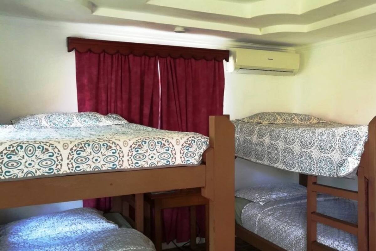 Quadruple Room (Double Bunks 8) | WiFi (free), bed sheets