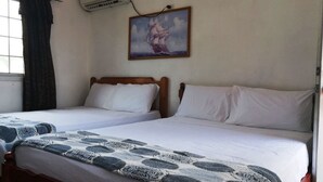 Standard Room (2) | Free WiFi, bed sheets - Hotel Contadora (Saboga)
