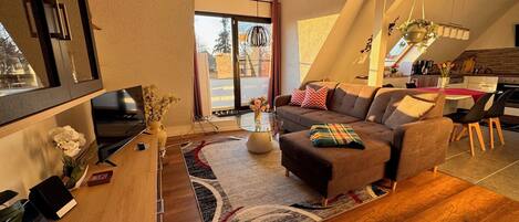 Télévision, livres, chaîne hi-fi