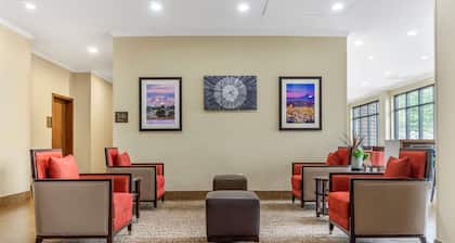 Comfort Inn & Suites Lakewood by JBLM