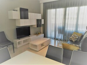 Fernseher