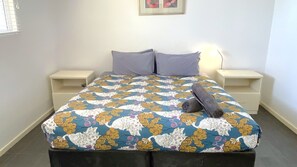 1 bedroom, WiFi, bed sheets