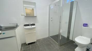 Shower, towels