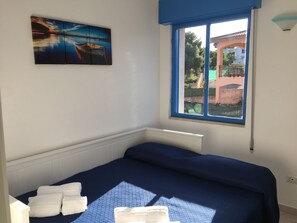 2 Schlafzimmer, Bügeleisen/Bügelbrett, Bettwäsche