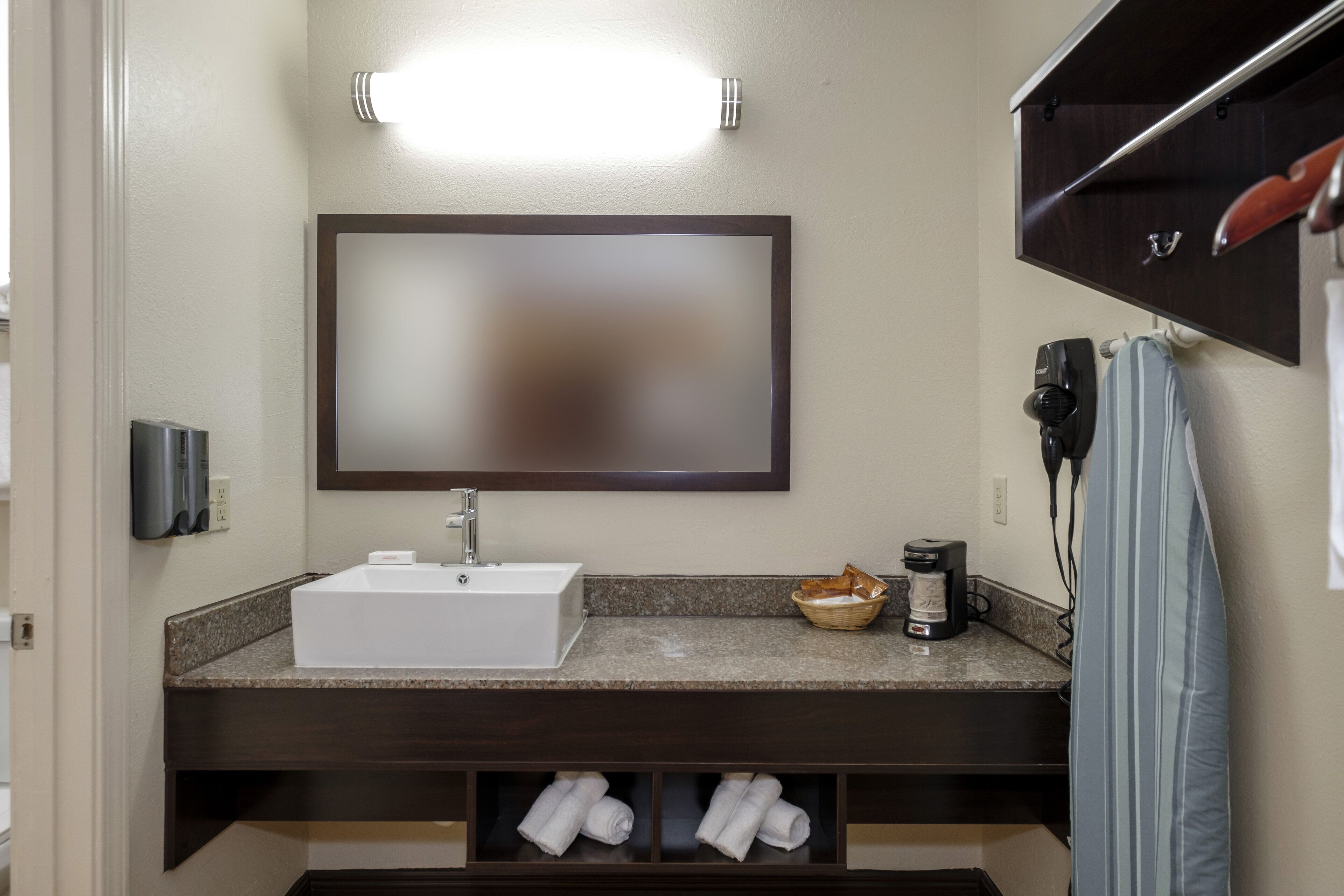 combined shower/bathtub, free toiletries, hair dryer, towels