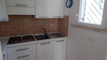 Fridge, oven