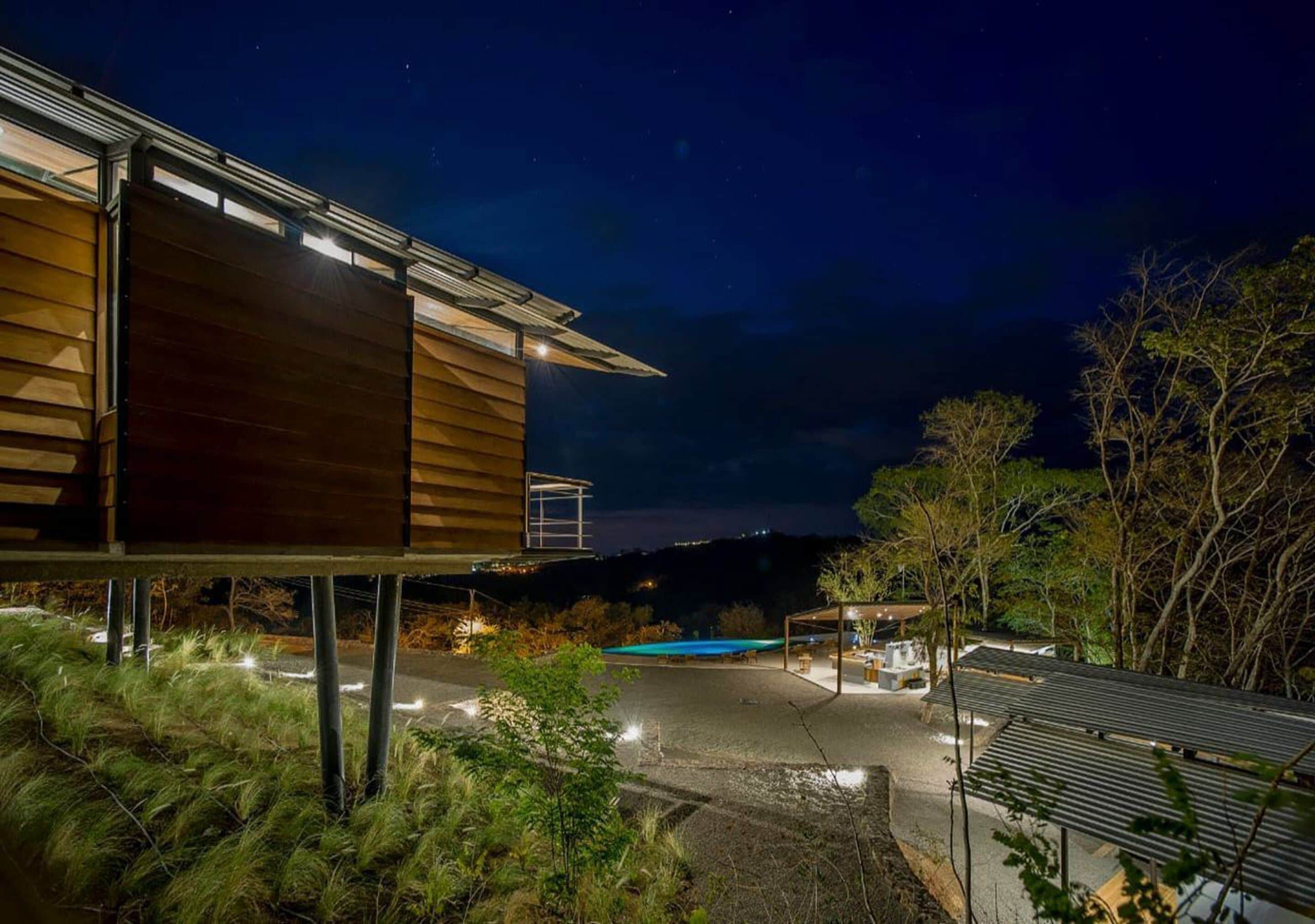 Exclusive Studio Suite, 1 King Bed, Ocean View