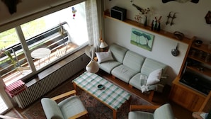Apartment, Mountain View | Living area | LCD TV - FeWo Berganemone (Oberstaufen)