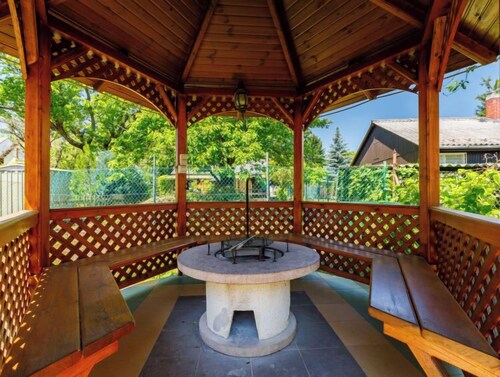 Amaryllis by Interhome