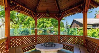 Amaryllis by Interhome