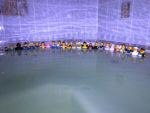 อ่างสปาในร่ม