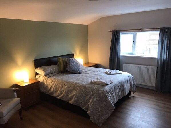 Individually furnished, desk, laptop workspace, blackout curtains