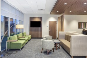 Exterior - Holiday Inn Express & Suites Hudson I-94 by IHG (Hudson)