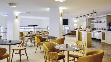 Daily buffet breakfast (EUR 21 per person)