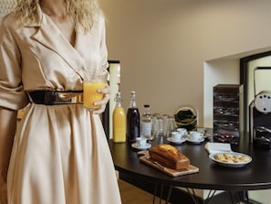 Luokittelematon kuva, 5 kautta 64, painike
