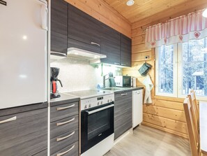 Jääkaappi, mikroaaltouuni, astianpesukone