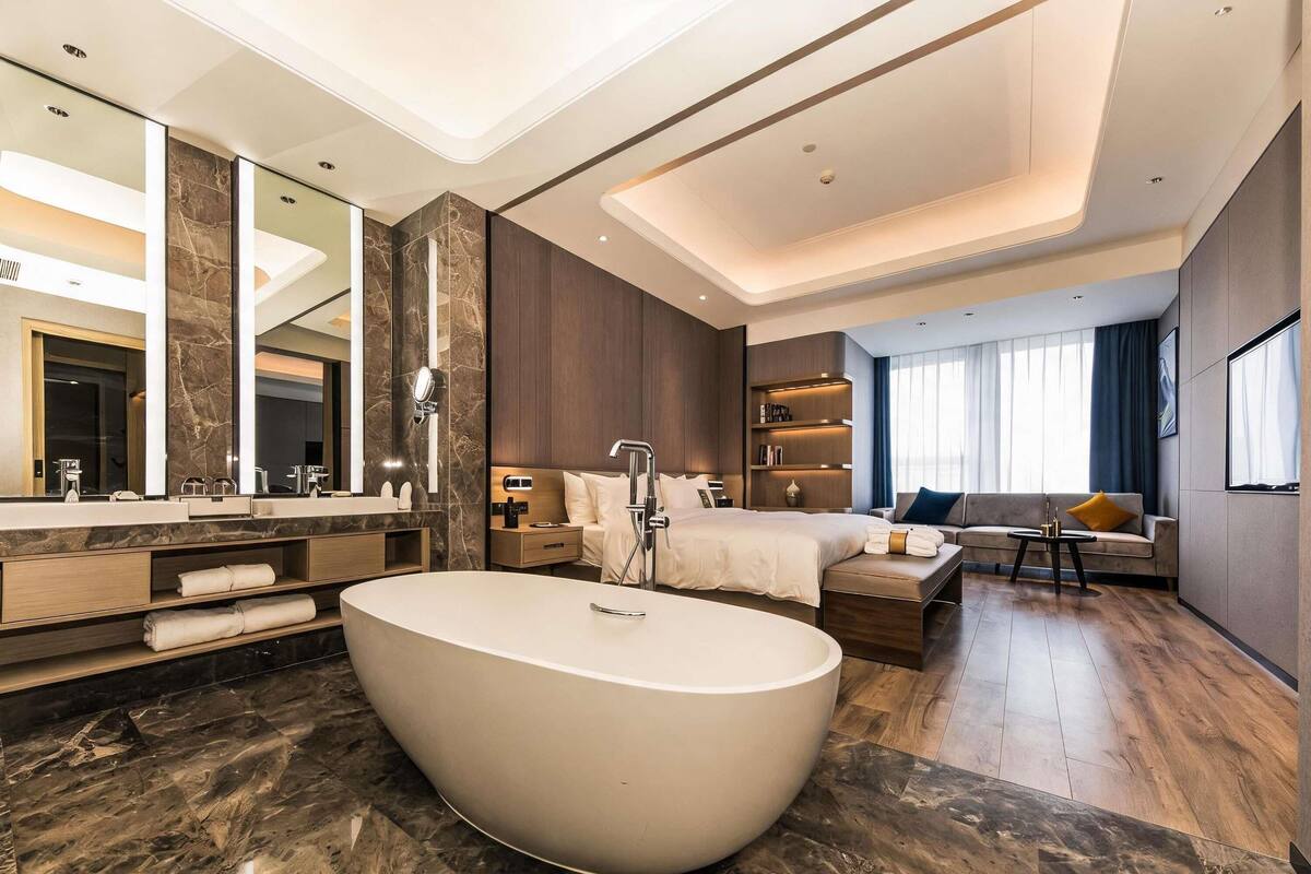 房內夾萬、書桌、遮光窗簾/窗簾、隔音