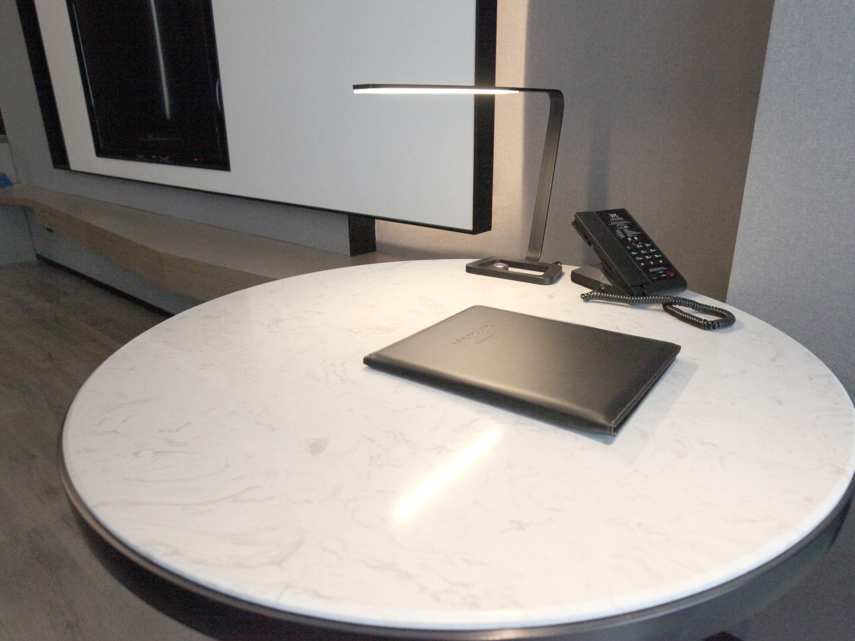 Standard Room, 1 King Bed | In-room safe, individually decorated, individually furnished, desk