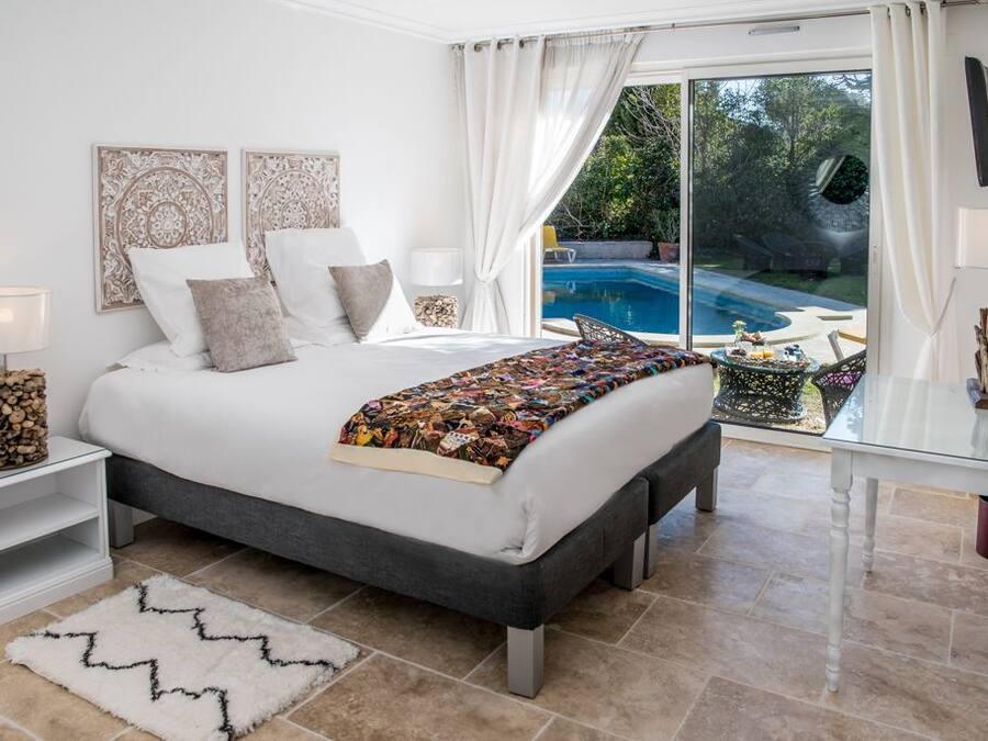 Premium bedding, minibar, in-room safe, individually decorated