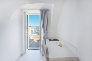 Habitación Royal, vistas al mar (Levante) | Caja fuerte, wifi gratis, ropa de cama