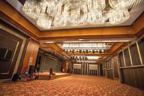 Unclassified image, 3 of 73, button - Huaxin Hotel (XIANNING)