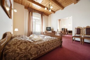 Phòng 3 phong cách cổ điển | Bàn, khu vực làm việc phù hợp cho laptop