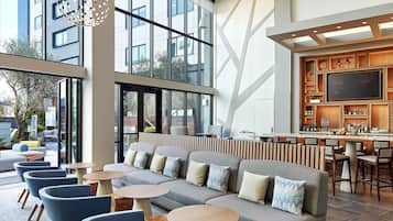 Lobby lounge