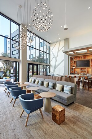 Lobby-Lounge