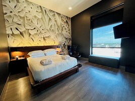 1 bedroom, premium bedding, pillow-top beds, individually decorated