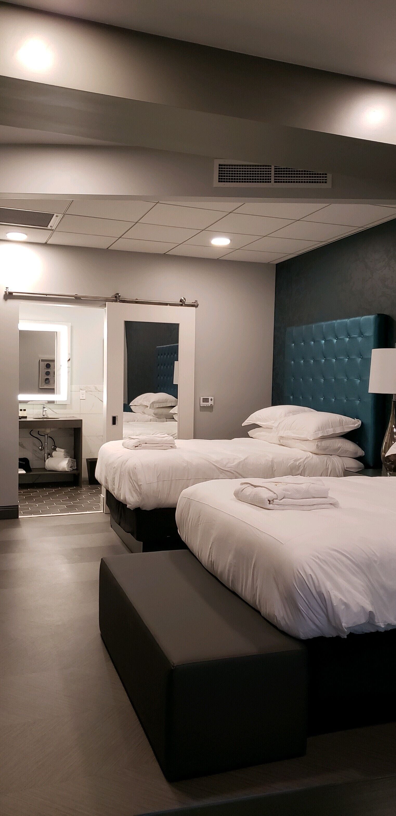 superior suite, 2 queen beds, river view (peacock suite) | 1 bedroom, premium bedding, pillow-top beds, blackout curtains