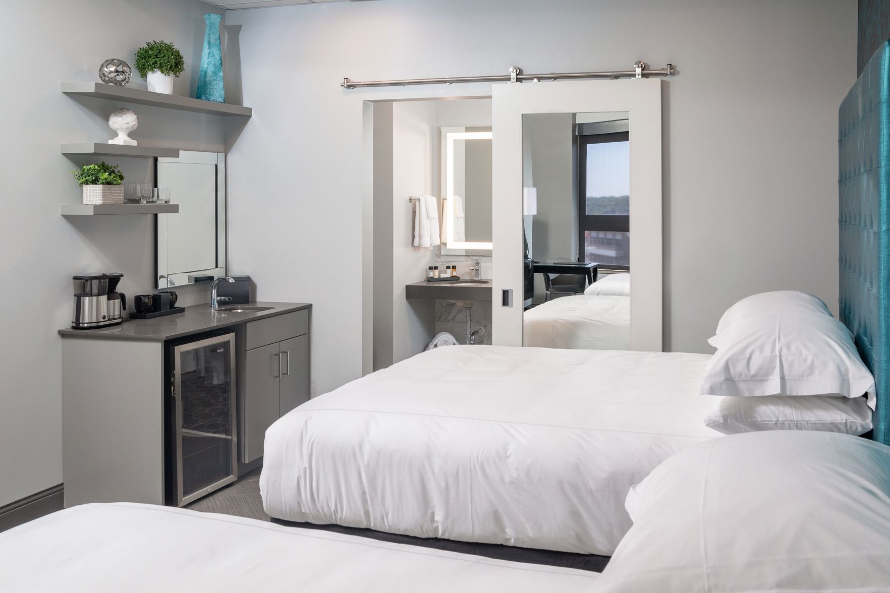 1 bedroom, premium bedding, pillowtop beds, individually decorated