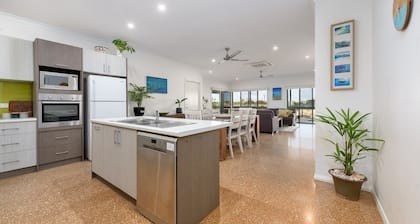 1 Kestrel Place - Großes Haus mit riesiger Garage