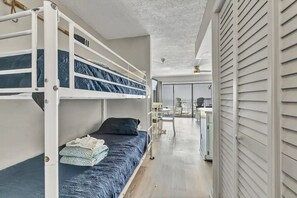 1 bedroom, iron/ironing board, WiFi, bed sheets - Oceanfront: King Bed, Private Beach, Big Pool (Carolina Beach)
