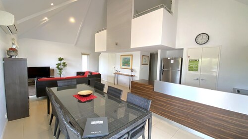 Osprey Holiday Village Unit 104  - Villa with a Pool in the Complex