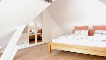 1 bedroom, free WiFi, bed sheets