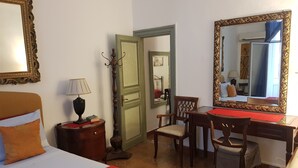 3 bedrooms, iron/ironing board, internet, bed sheets - Casa Ròdue a quiet historic center of Palermo (Palermo)