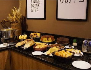 Free daily buffet breakfast