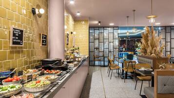 Daily buffet breakfast (EUR 19.5 per person)