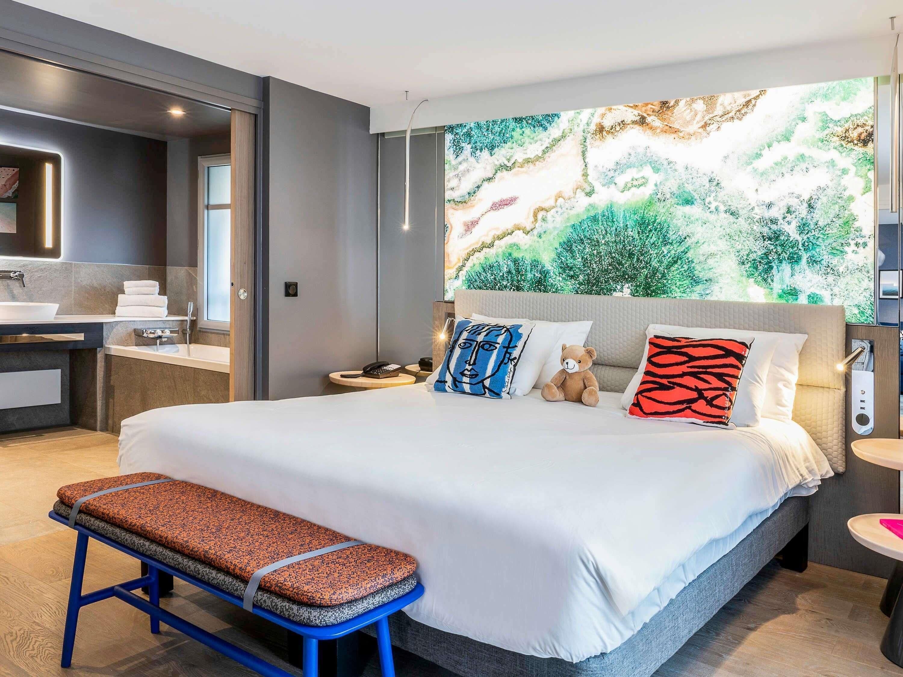 Executive-Suite, 1 King-Bett und Schlafsofa, Nichtraucher, Meerblick | Allergikerbettwaren, Minibar, Schreibtisch