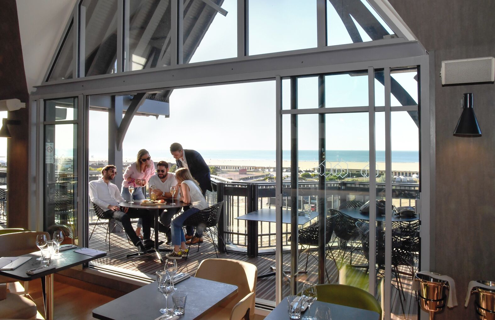 lunch and dinner served, french cuisine