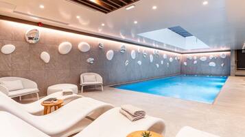 Piscine couverte