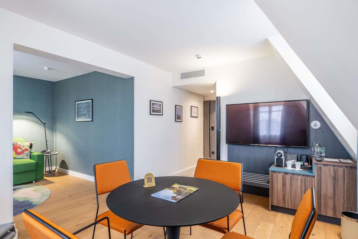 Suite, 1 Double Bed with Sofa bed (Duplex)