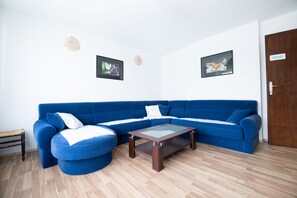 Apartment, 2 Schlafzimmer | Wohnzimmer