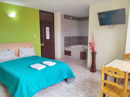 双人房, 1 张大床, 浴缸 | 免费 WiFi、床单