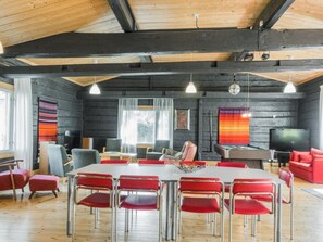 Game room - Aamunkoi by Interhome (Pyhäjärvi)